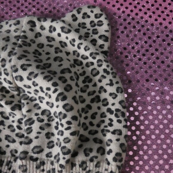 H&M | 1.5 - 4 years | Animal Print Hat With Ears | Leopard Print Knit Beanie - Picture 4 of 8